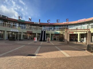 sunny day, strange building